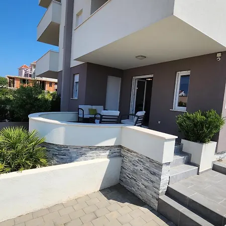 The Sands Luxe Pool Aparthotel Novalja Exterior photo