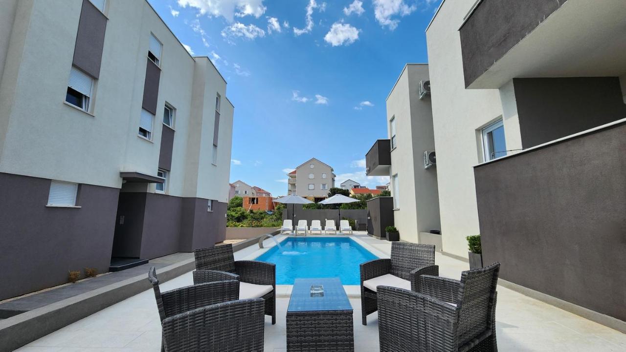 The Sands Luxe Pool Apartment