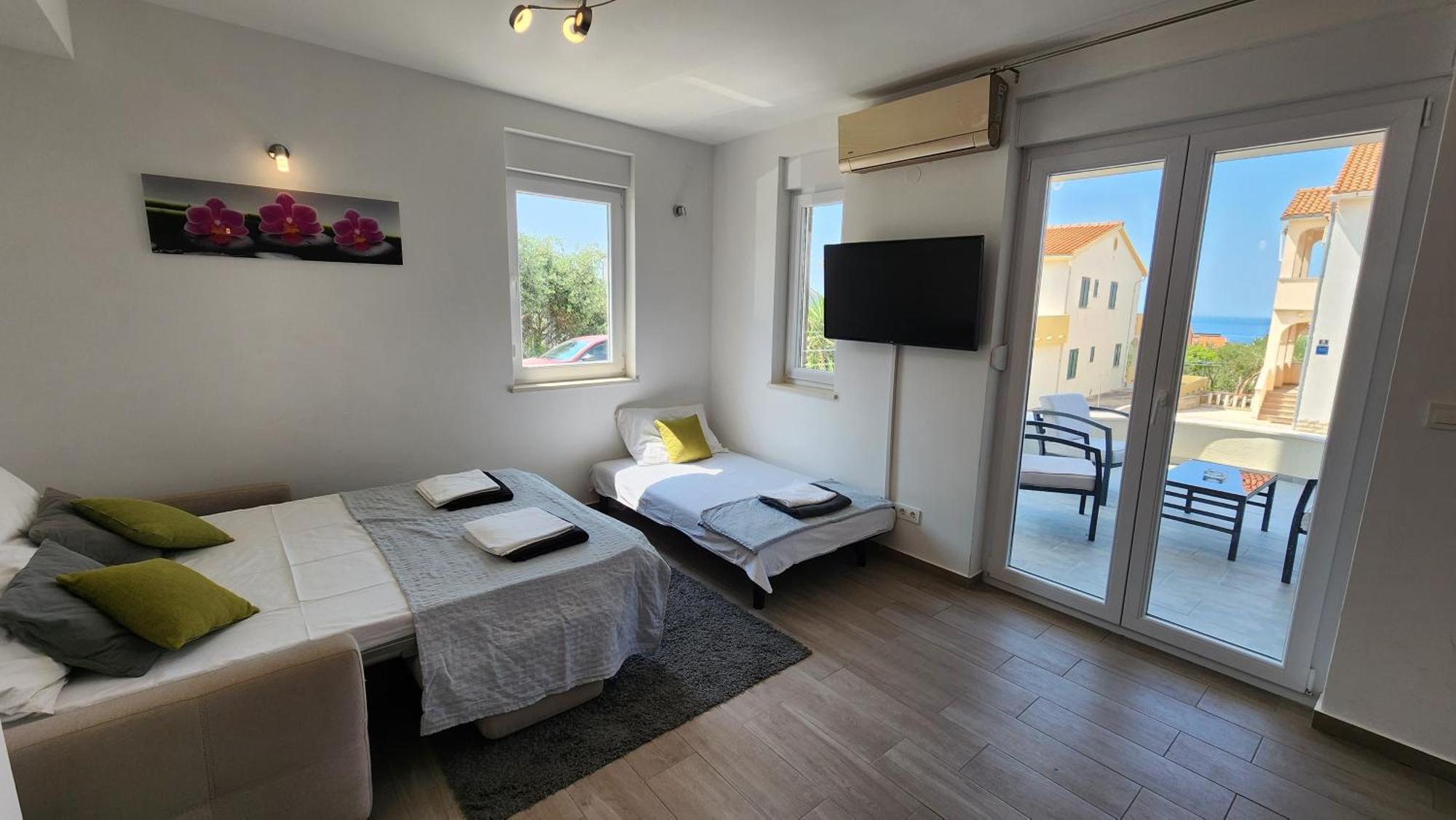 The Sands Luxe Pool Apartment