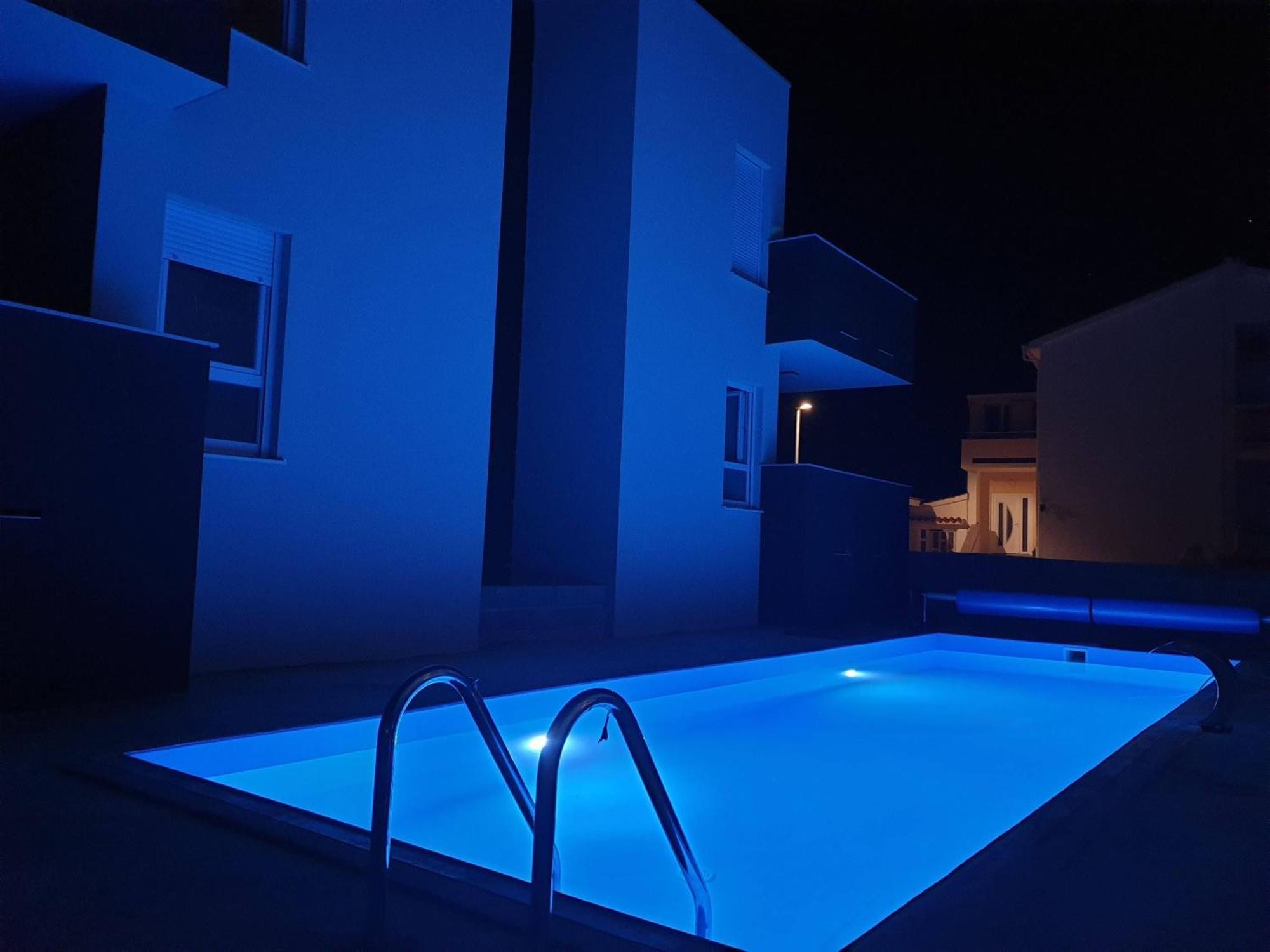 The Sands Luxe Pool Apartment